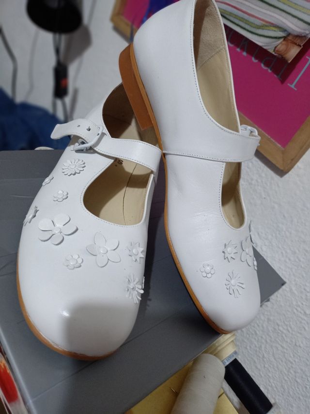 Zapatos blancos de comunion