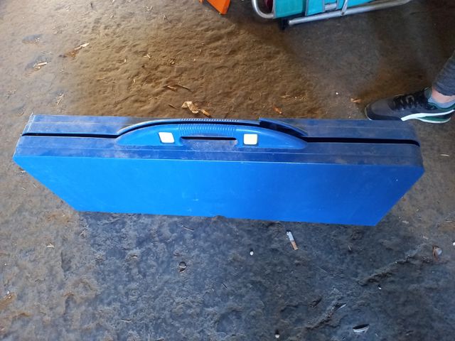 Mesa plegable para cuatro personas