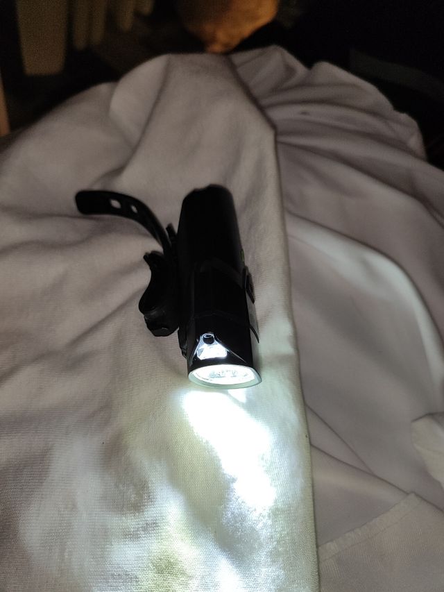 Vendo luz delantera bici INFINI