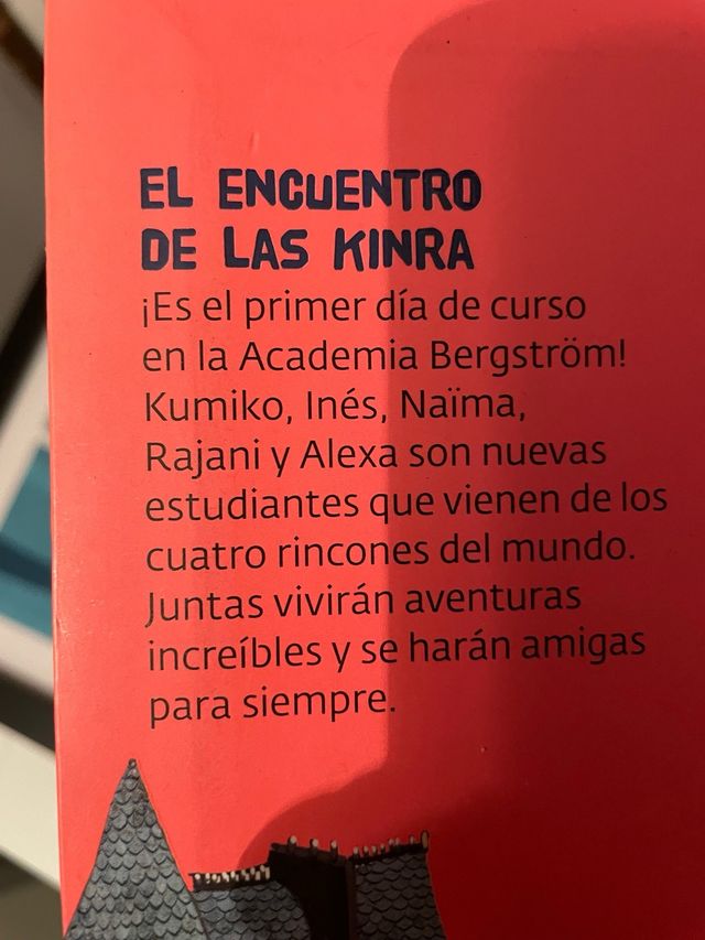 KINRA GIRLS. Regalo con otro producto.