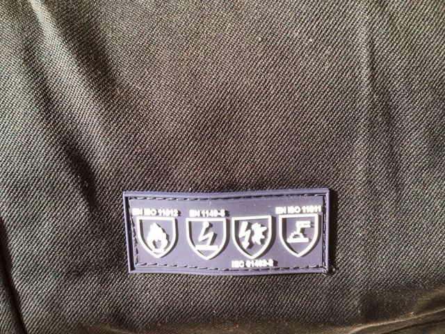 ROPA  DE TRABAJO IGNÍFUGA, A ESTRENAR!!