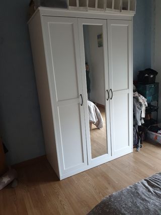 Mueble 3 puertas songesand ikea