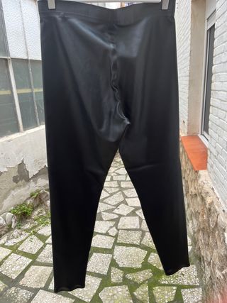 Leggings negros de Guess