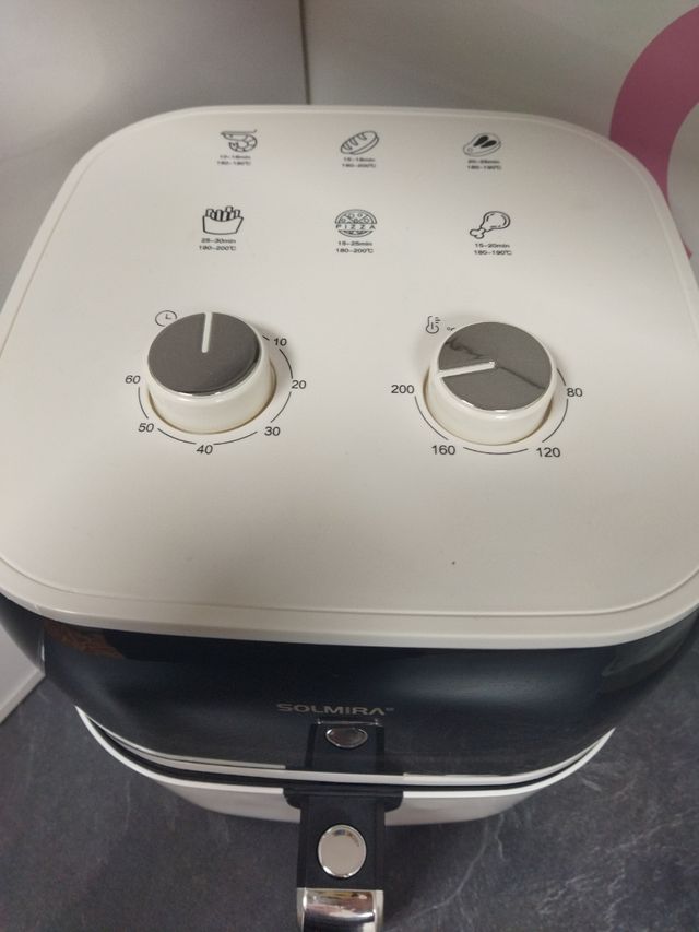 Friggitrice ad aria senza olio. 6l 1400w