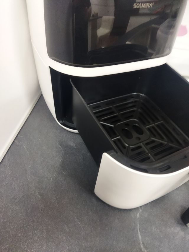 Friggitrice ad aria senza olio. 6l 1400w