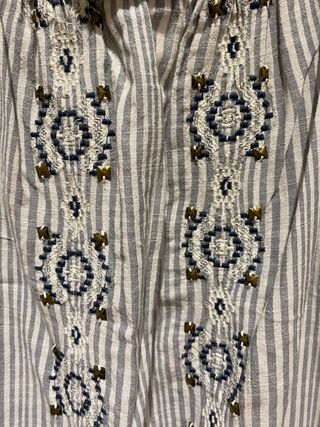 Blusa a rayas y con volantes