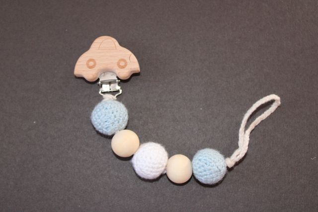 Porta ciuccio fatto a mano all'uncinetto