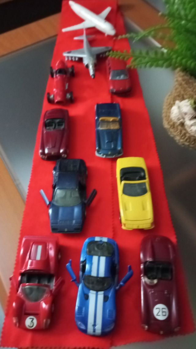 Coches de gama y carreras,motos y aviones