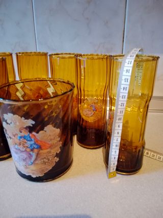 Cubitera y vasos altos