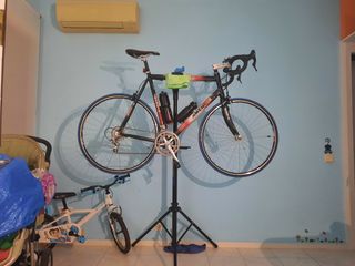 Bicicleta de carretera mendiz con soporte