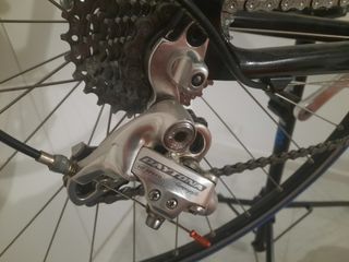 Bicicleta de carretera mendiz con soporte