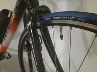 Bicicleta de carretera mendiz con soporte