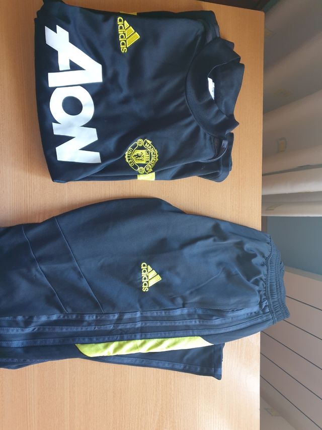 Equipación MANCHESTER UNITED