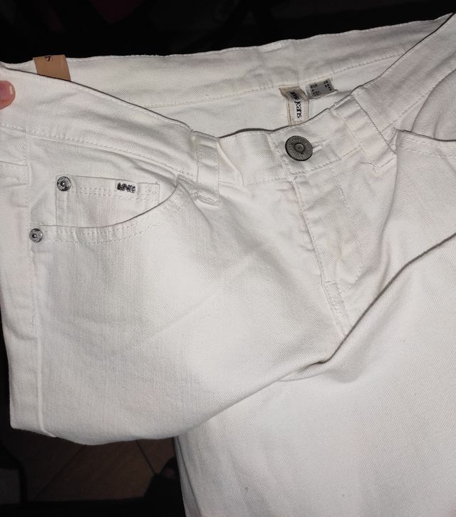 Calças compridas brancas para mulher