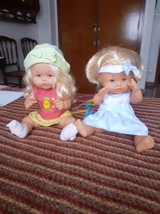 2 muñecas de Famosa