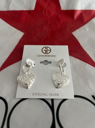 Pendientes de plata en forma de corazón