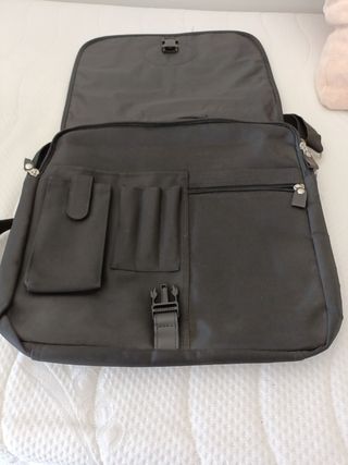 Cartera negra para portátil