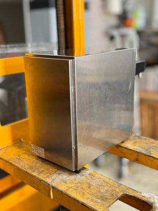 maquina montadora de nata WHIPPER