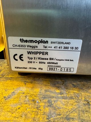 maquina montadora de nata WHIPPER