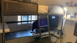 Cama litera con escritorio