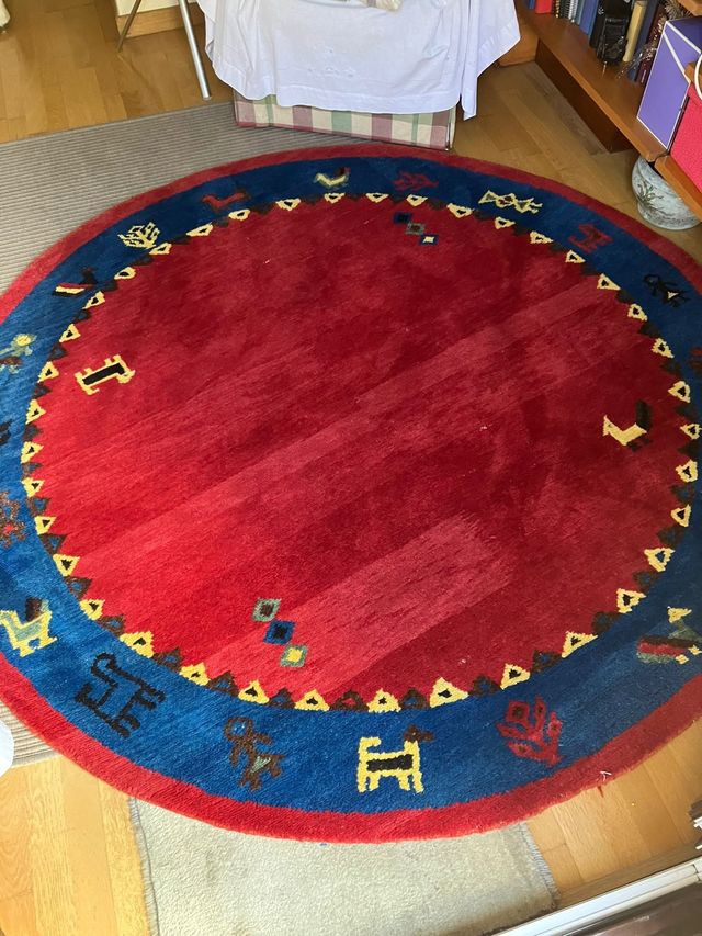 Alfombra tibetana redonda roja