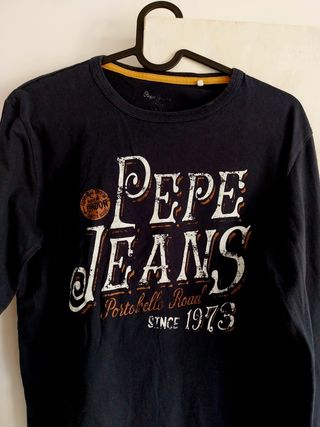 Sudaderas y camisetas