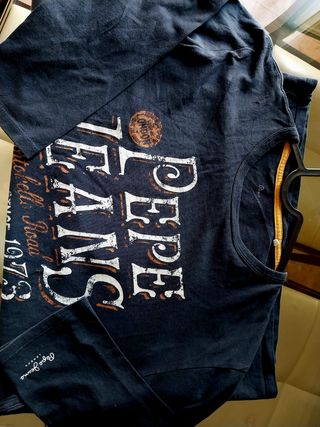 Sudaderas y camisetas