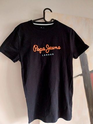 Sudaderas y camisetas