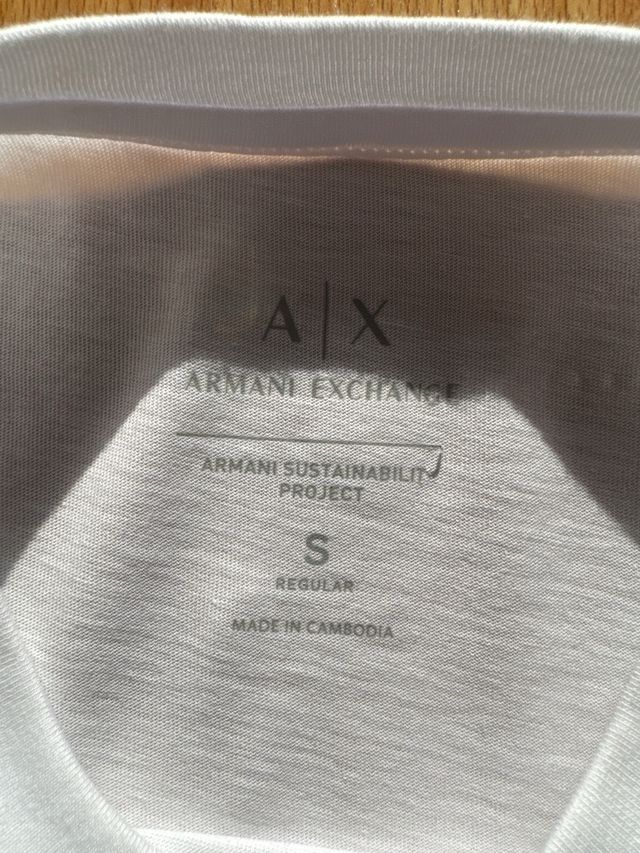 camiseta Armani