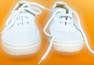 Ténis Criança em Lona Unissexo Branco, como Novas