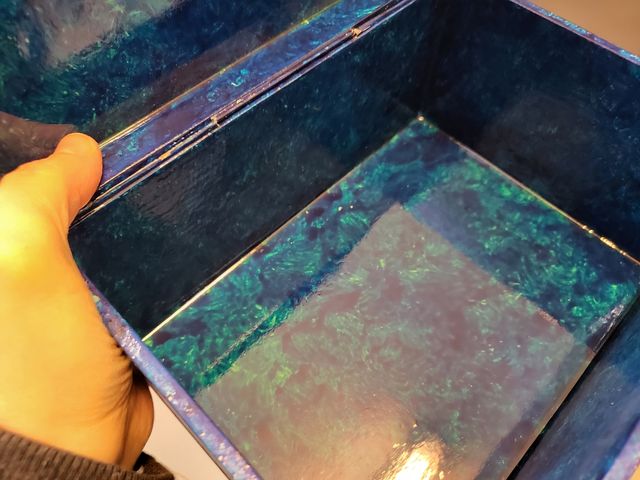 Scrignetto laccato Tre cavalli