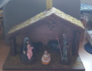 Portal de belen con figuras 
