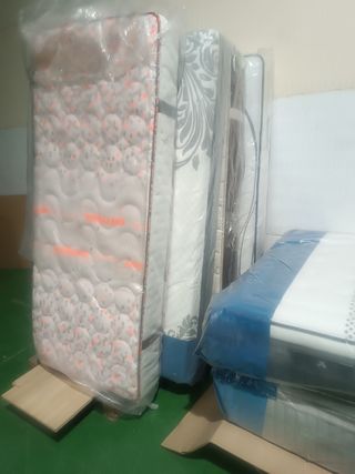 Colchones, almohadas y mantas, nuevos