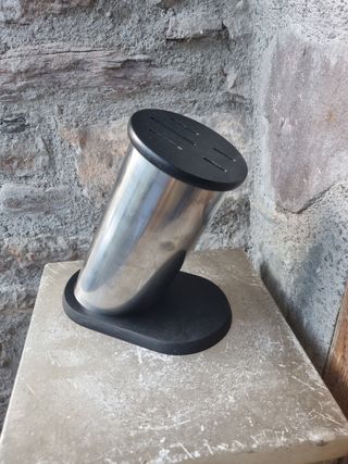 Porta cuchillos.altura 24 cm,base 20x13