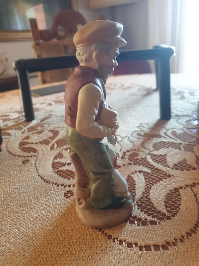 Statuetta in ceramica Nonno Anziano con cane