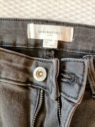 Pantalón vaquero negro chica