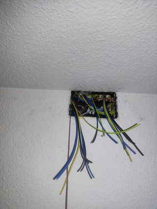 ELECTRICISTA y telecomunicaciones