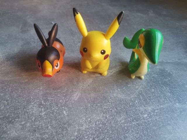 Lote figuras Pokémon