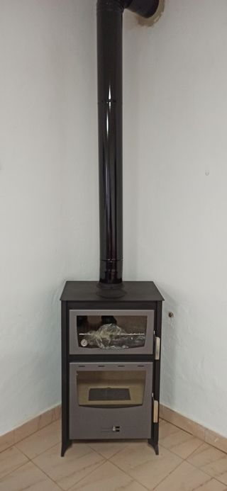 Estufa leña con horno de 15 kW