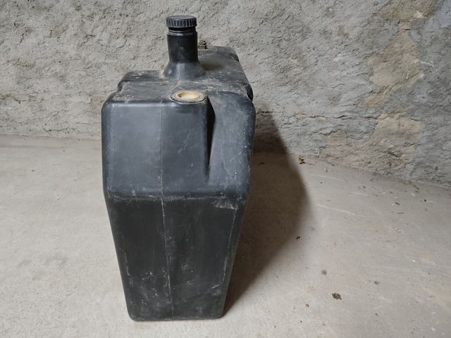 Desposito gasoil vendimiadora