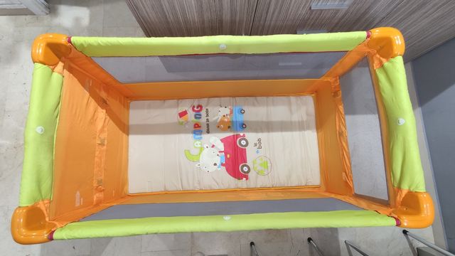 Culla da viaggio pieghevole a 2 altezze + materasso