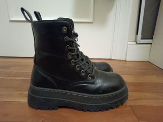 Botas cremallera t39 tipo martens