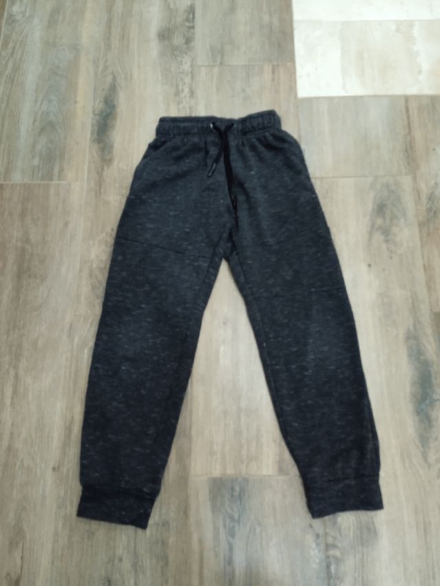 Pantalón y camiseta