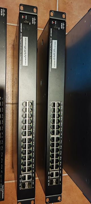 SWITCH CISCO 250 POE - 24 puertos.