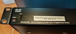 SWITCH CISCO 250 POE - 24 puertos.