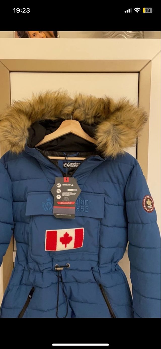 ANORAQUE CANADIANO