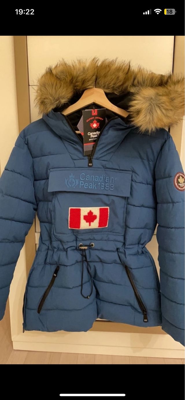 ANORAQUE CANADIANO