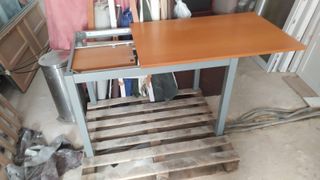 mesa comedor  CON 4 SILLAS 