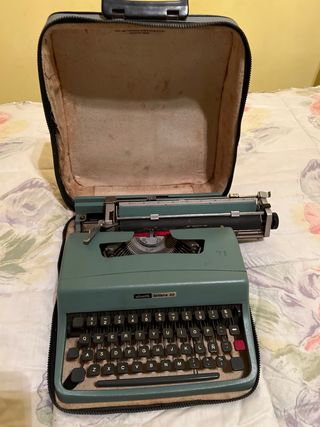 maquina de escribir !! Oliveti lettera32