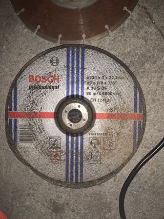 Radial Bosch GWS230 con maletín original